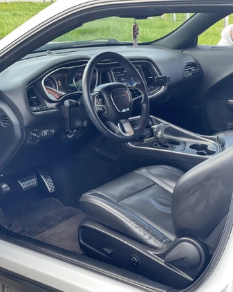Dodge Challenger cena 110000 przebieg: 63200, rok produkcji 2018 z Rzeszów małe 154